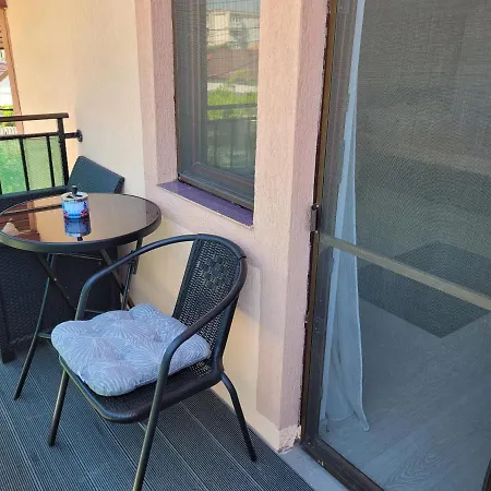 Tei House Vakantiehuis Năvodari